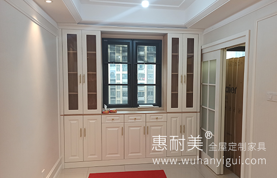 武漢衣柜定制 光明上海府邸極簡板式安裝前后拍照